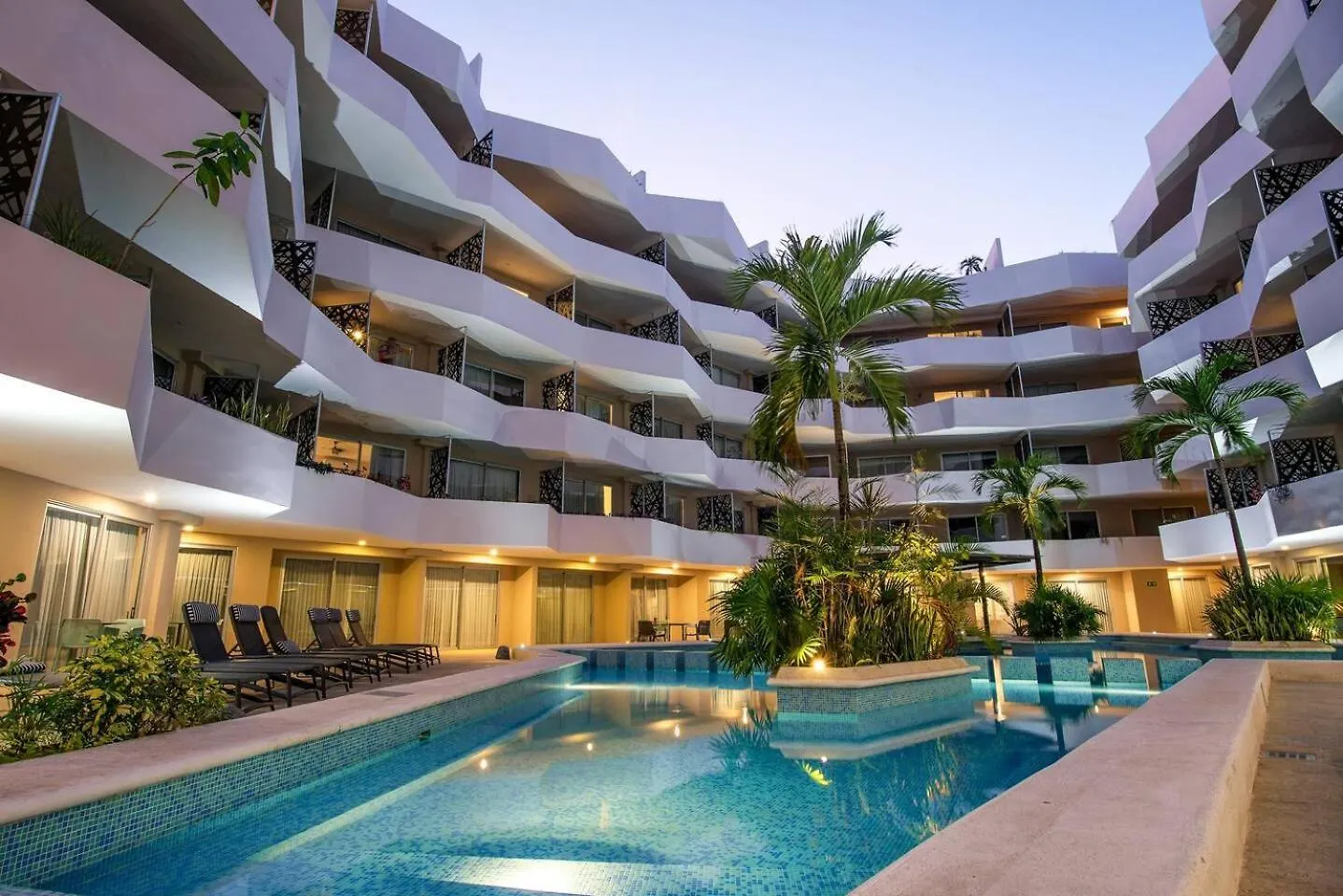 Apartment Central Beach Haven Sleeps 16 Playa del Carmen Mexico