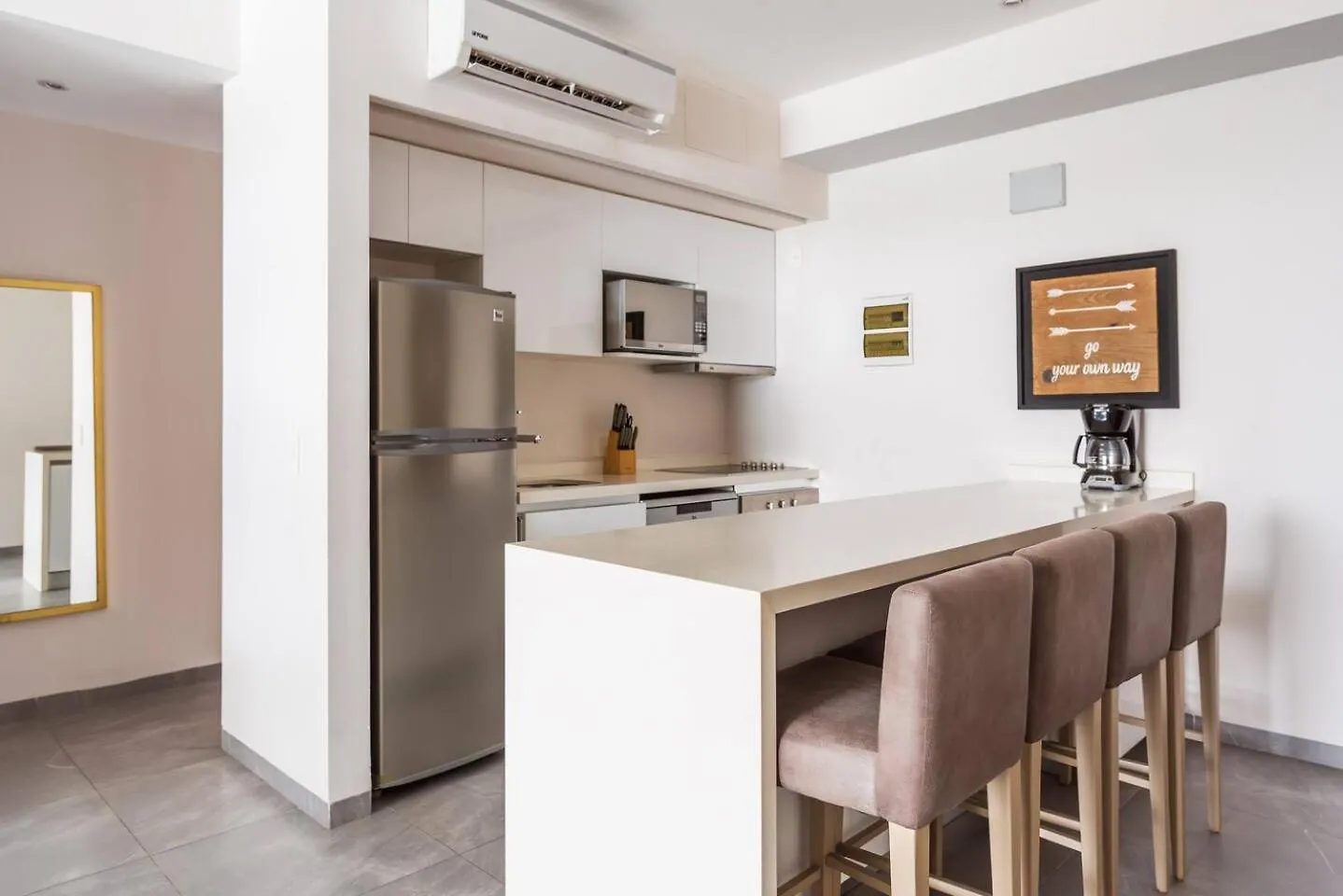 Central Beach Haven Sleeps 16 Playa del Carmen Apartment
