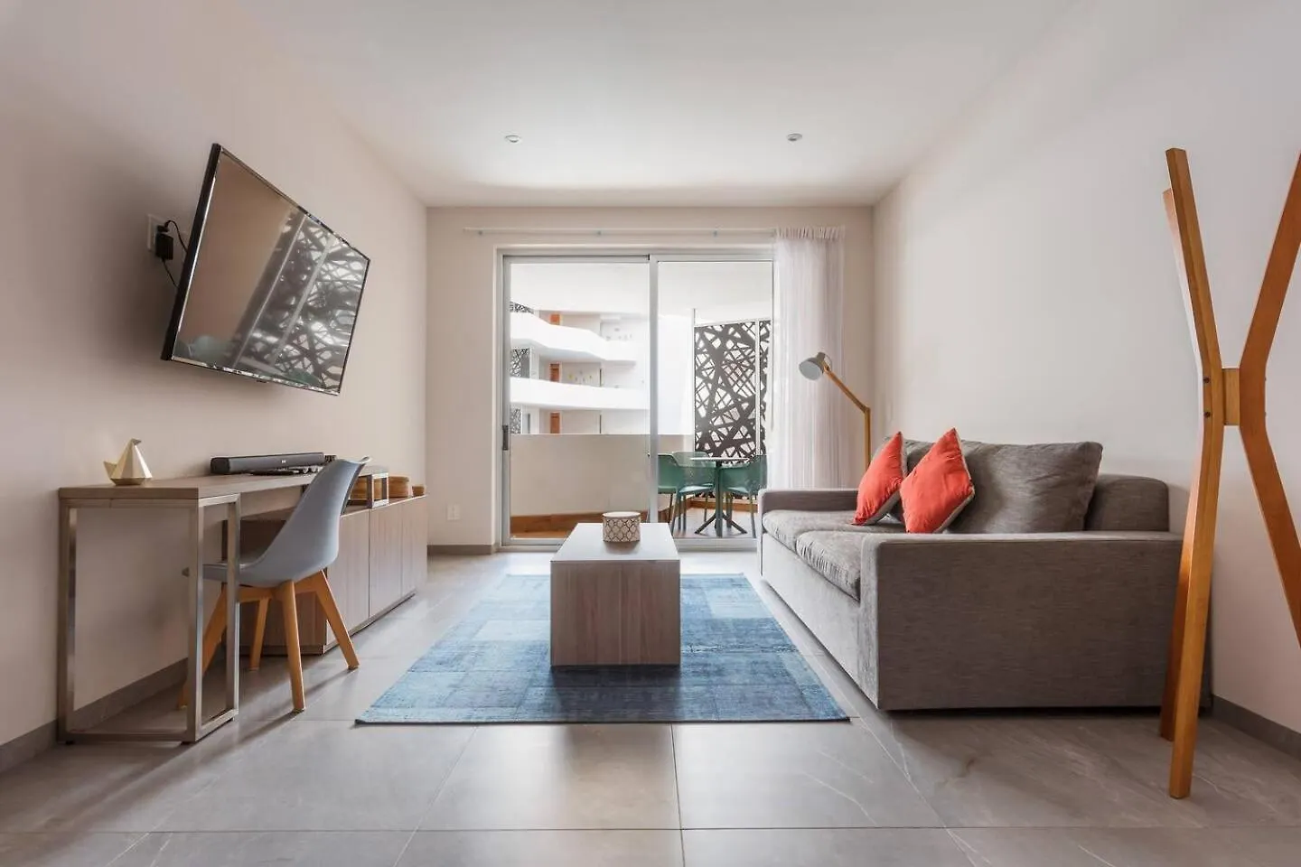 Central Beach Haven Sleeps 16 Playa del Carmen Apartment