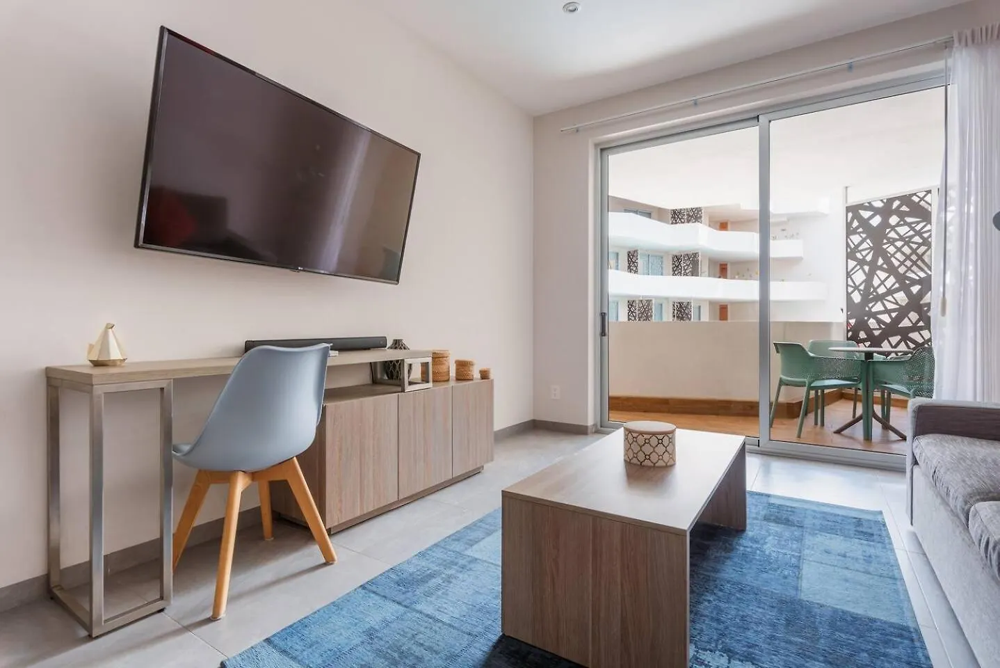 Central Beach Haven Sleeps 16 Playa del Carmen Apartment
