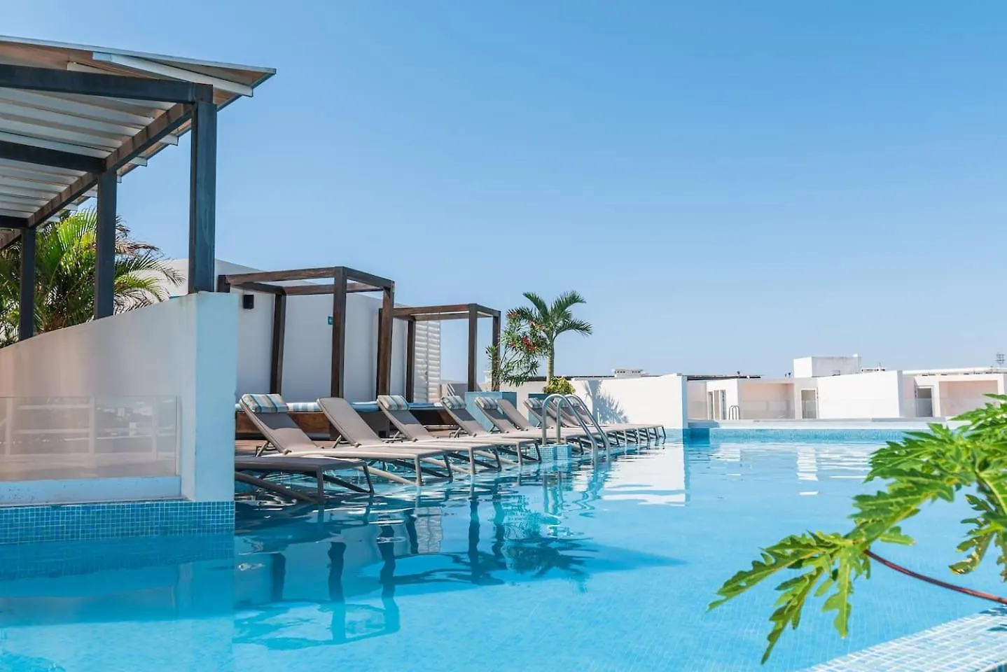 Central Beach Haven Sleeps 16 Playa del Carmen