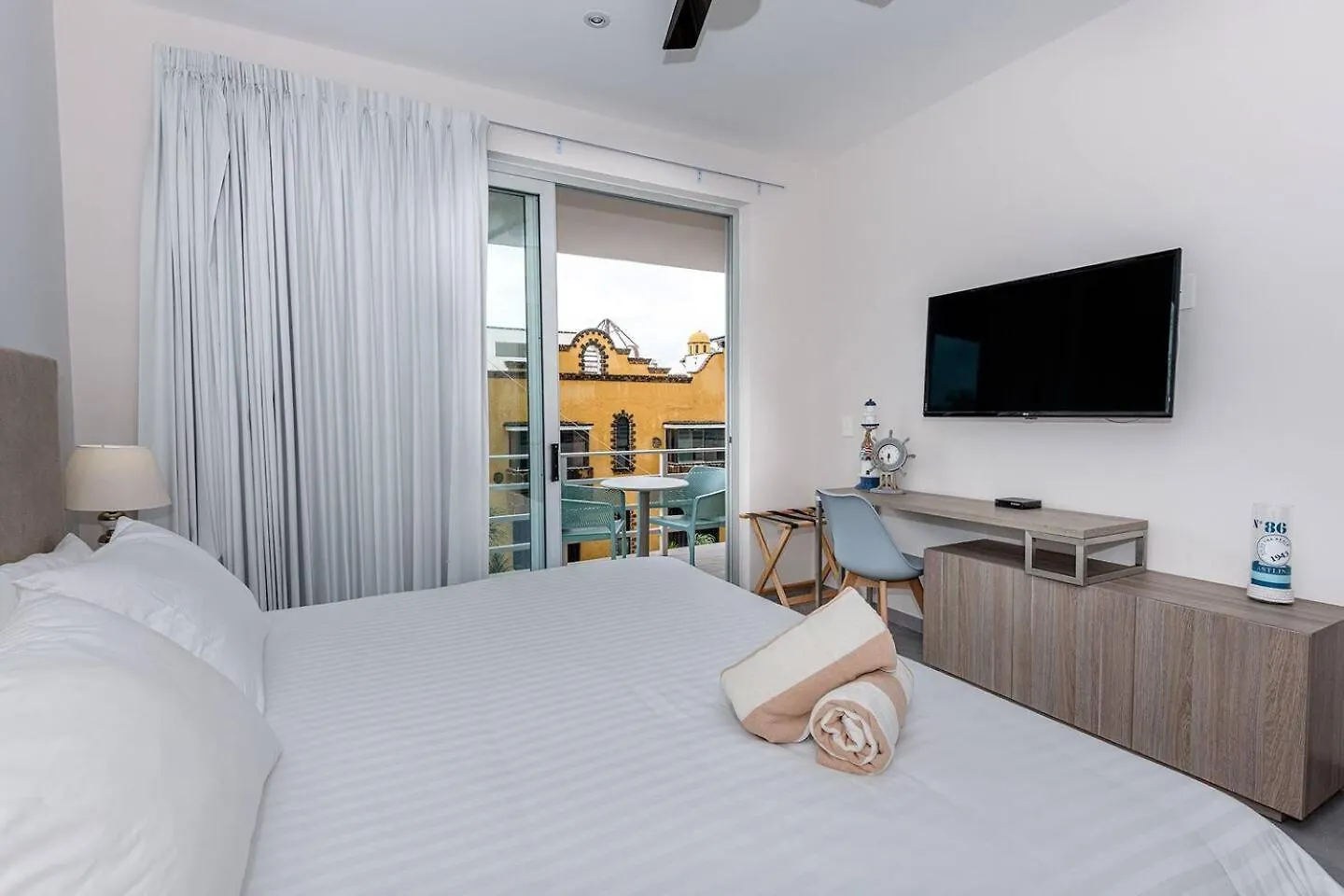 Central Beach Haven Sleeps 16 Playa del Carmen